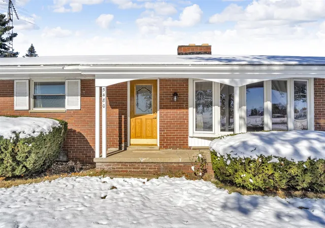 Photo 3 of Single family home for sale at 5480 White Rd, Cement City, MI 49233 | MLS# 70504359 | Listing updated on 2025-11-16