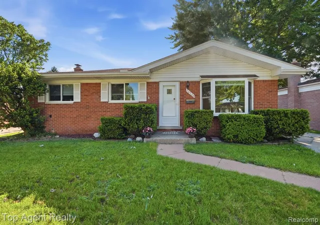 Homes for sale in Warren, MI | 26268 Patricia Ave, Warren, MI 48091 | MLS# 60996600