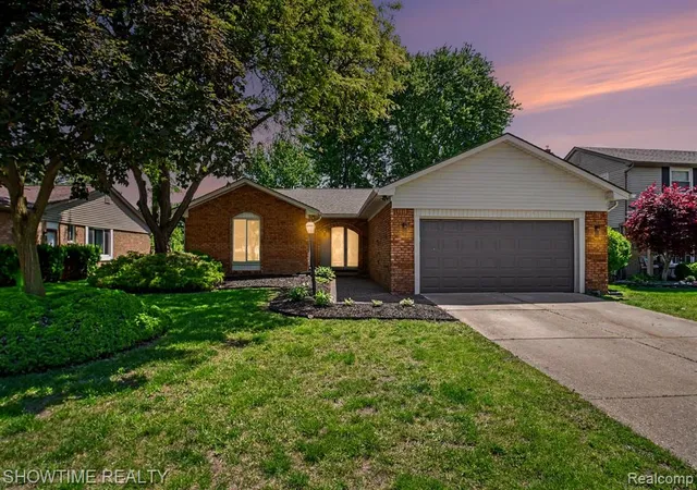 Homes for sale in Macomb, MI | 47726 Lexington Dr, Macomb, MI 48044 | MLS# 60998312