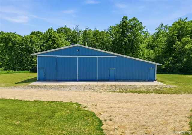 Homes for sale in Brooklyn, MI | 12121 Ladd Rd, Brooklyn, MI 49230 | MLS# 60999285