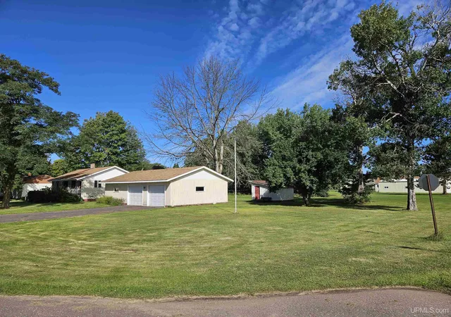 Homes for sale in Ontonagon, MI | 217 Mulock St, Ontonagon, MI 49953 | MLS# 50186816