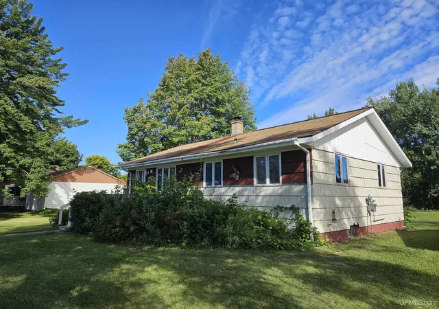 Homes for sale in Ontonagon, MI | 217 Mulock St, Ontonagon, MI 49953 | MLS# 50186816