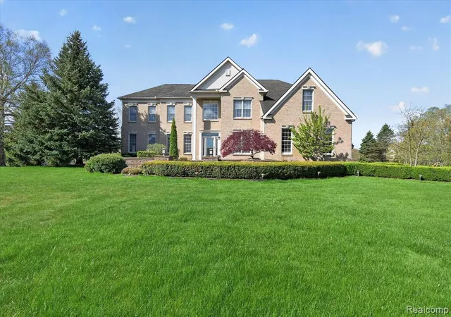 Homes for sale in Milford, MI | 1595 Boulder Lake Dr, Milford, MI 48380 | MLS# 60997091
