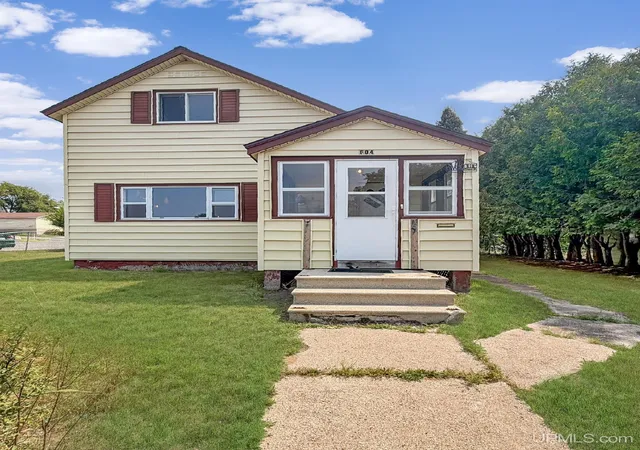 Photo 1 of Single family home for sale at 604 Section St, Norway, MI 49870 | MLS# 50218289 | Listing updated on 2026-09-24