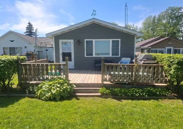 Photo 1 of Single family home for sale at 6434 W Houghton Lake Dr, Houghton Lake, MI 48629 | MLS# 70537207 | Listing updated on 2026-09-12