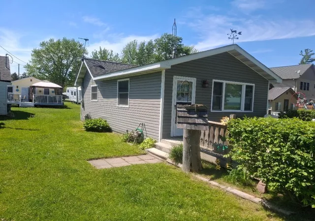 Photo 2 of Single family home for sale at 6434 W Houghton Lake Dr, Houghton Lake, MI 48629 | MLS# 70537207 | Listing updated on 2026-09-12