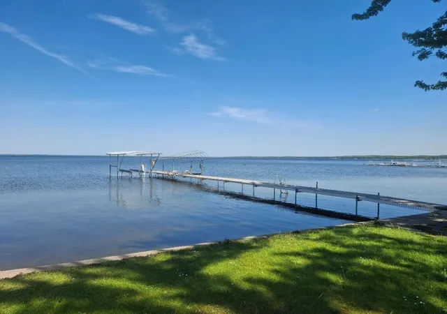 Photo 3 of Single family home for sale at 6434 W Houghton Lake Dr, Houghton Lake, MI 48629 | MLS# 70537207 | Listing updated on 2026-09-12