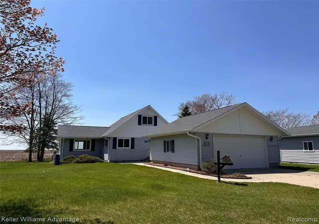 Photo 1 of Single family home for sale at 2800 E Booth Rd, Au Gres, MI 48703 | MLS# 60990241 | Listing updated on 2026-07-07