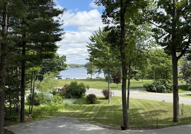 Homes for sale in Stanwood, MI | 11310 E Royal Rd, Stanwood, MI 49346 | MLS# 70540303