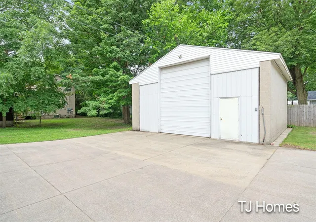 Homes for sale in Wayland, MI | 146 Hanlon Ct, Wayland, MI 49348 | MLS# 70545007
