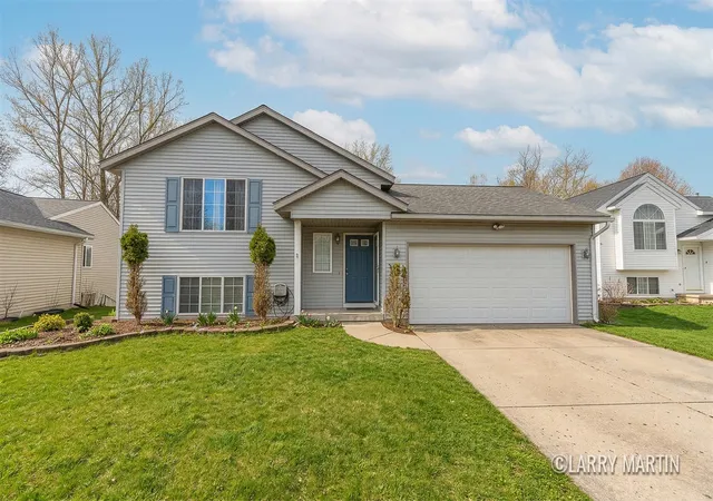Photo 1 of Sale Pending at 3481 Hampton Downs Dr, Grand Rapids, MI 49512 | MLS# 70519683 | Listing updated on 2026-03-28
