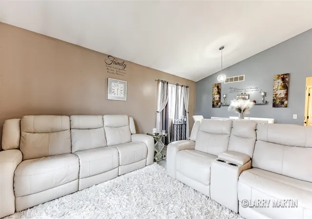 Photo 3 of Sale Pending at 3481 Hampton Downs Dr, Grand Rapids, MI 49512 | MLS# 70519683 | Listing updated on 2026-03-28