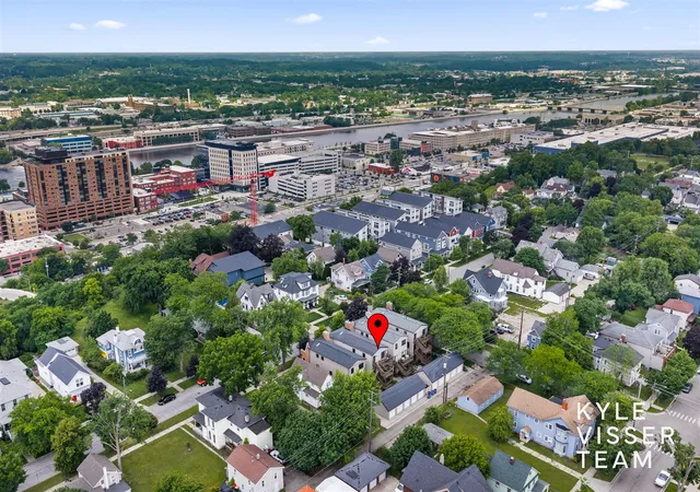 Photo 32 of Condo for sale at 542 Fairview Ave #3, Grand Rapids, MI 49503 | MLS# 70547091 | Listing updated on 2026-10-07