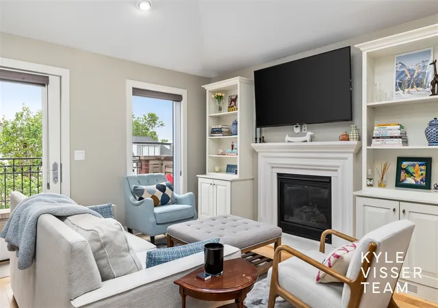 Photo 4 of Condo for sale at 542 Fairview Ave #3, Grand Rapids, MI 49503 | MLS# 70547091 | Listing updated on 2026-09-20