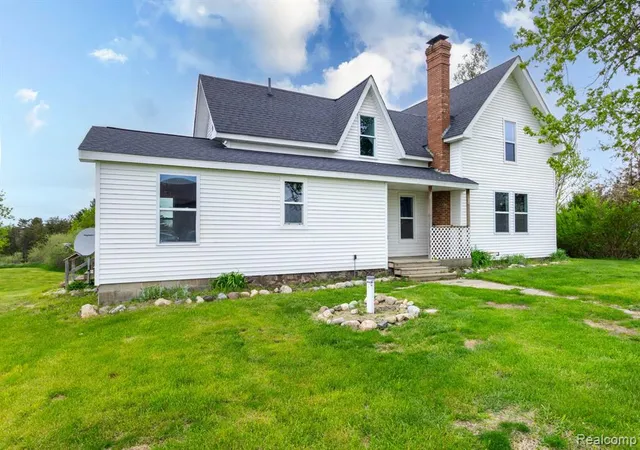 Homes for sale in Imlay City, MI | 1545 N Van Dyke Rd, Imlay City, MI 48444 | MLS# 60993422