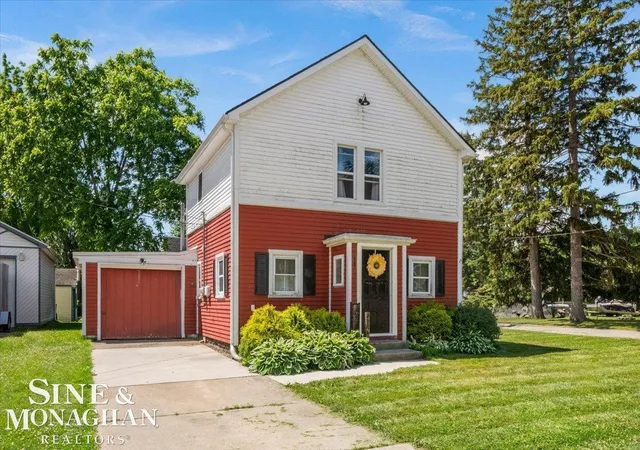 Homes for sale in Algonac, MI | 447 Ruskin Dr, Algonac, MI 48001 | MLS# 50212404