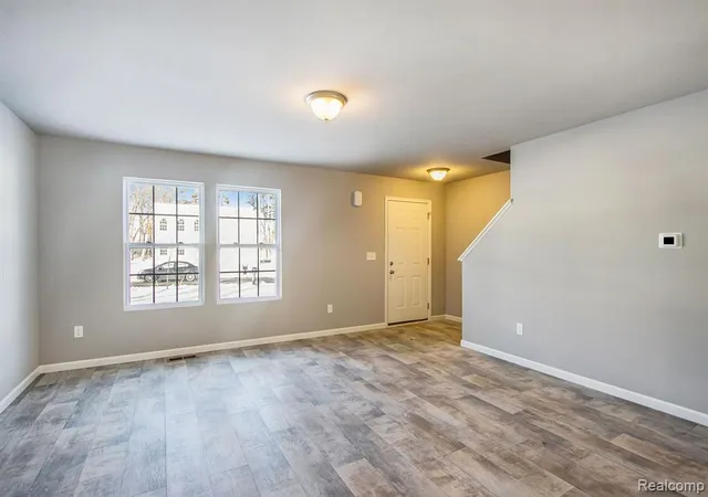 Photo 3 of Sale Pending at 1047 Weatherstone Ln, Howell, MI 48843 | MLS# 60197192 | Listing updated on 2025-06-17