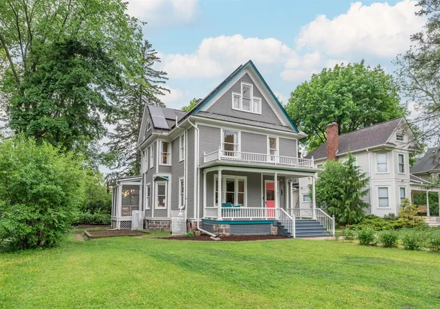 Homes for sale in Ann Arbor, MI | 916 Olivia Ave, Ann Arbor, MI 48104 | MLS# 70533605