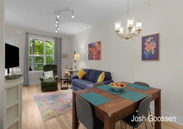 Listing Photo 5 - Condo for sale in building located at 2106 Celadon Dr, Grand Rapids, MI 49525 - Unit #34