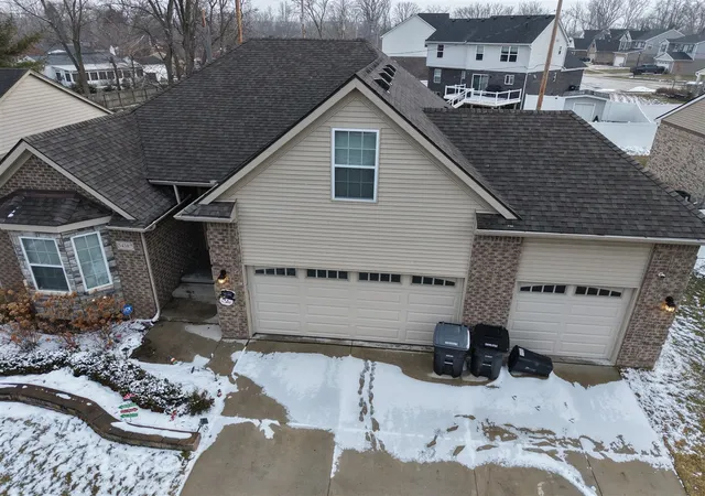 4th image of 34387 Ann Arbor Trl, Livonia, MI 48150 | MLS# 70526459