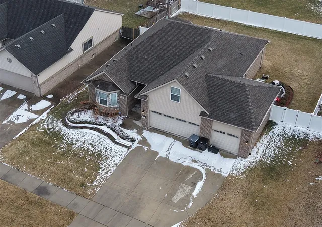5th image of 34387 Ann Arbor Trl, Livonia, MI 48150 | MLS# 70526459