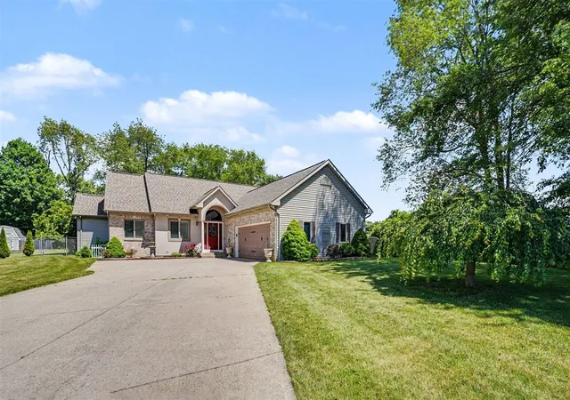 Homes for sale in Vicksburg, MI | 13741 Green Prairie St, Vicksburg, MI 49097 | MLS# 70540779