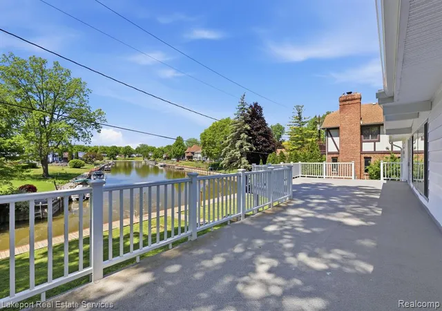 27th image of 2549 Riverwood Dr Dr, Port Huron, MI 48060 | MLS# 61015203