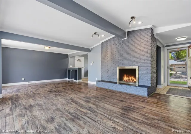Photo 4 of Sale Pending at 2549 Riverwood Dr, Port Huron, MI 48060 | MLS# 61015203 | Listing updated on 2026-08-23
