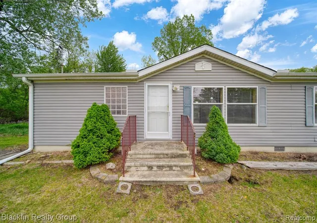 Homes for sale in Brooklyn, MI | 7001 Sweezy Lake Rd, Brooklyn, MI 49230 | MLS# 60995044