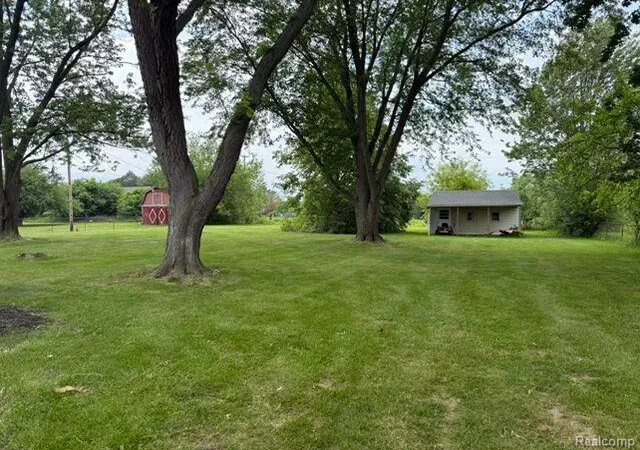 Homes for sale in Grand Blanc, MI | 7470 Porter Rd, Grand Blanc, MI 48439 | MLS# 61000398