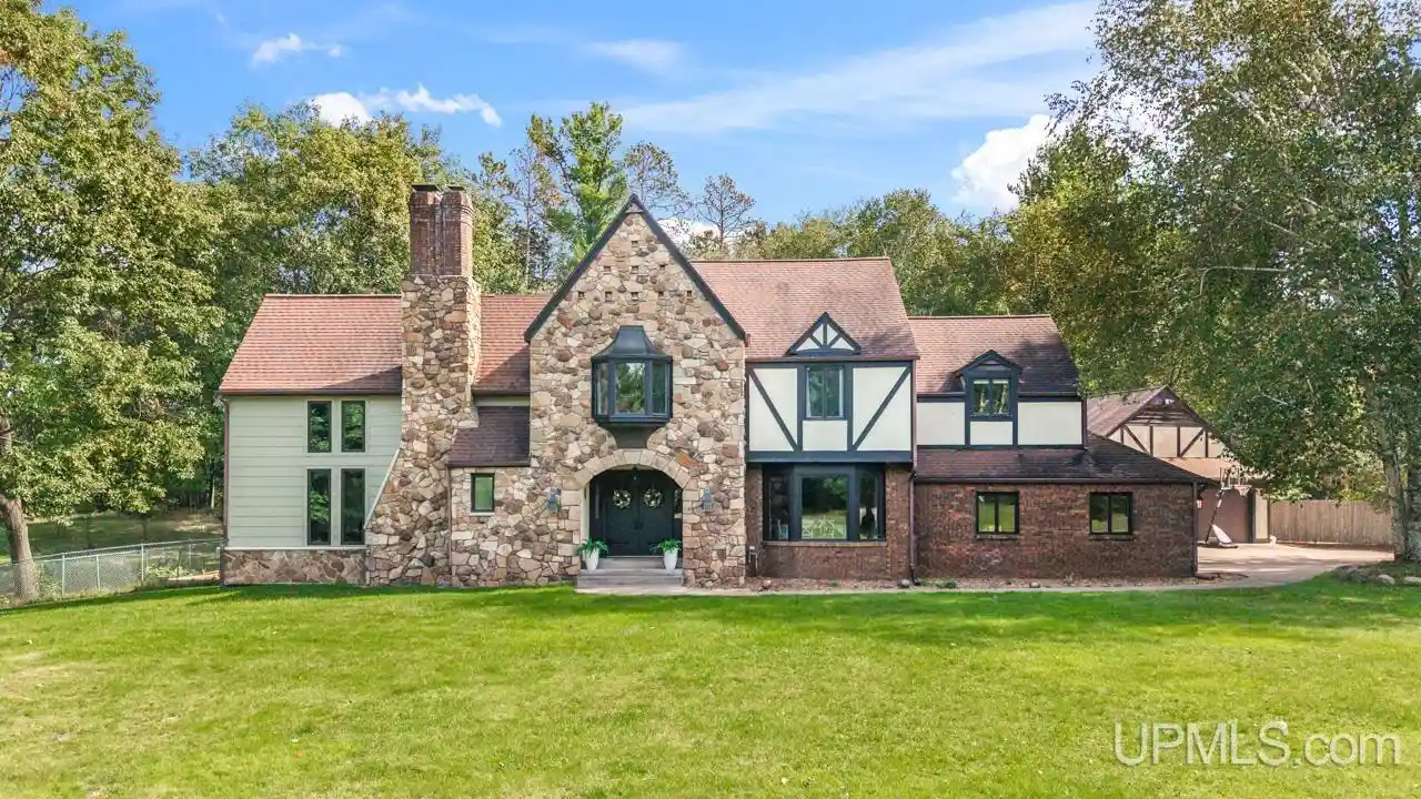 Single family home for sale at 1307 S Hemlock St, Iron Mountain, MI 49801 | MLS# 50225321