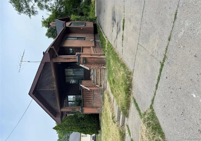 2nd image of 1122 Simcoe Ave, Flint, MI 48507 4803 | MLS# 61003144