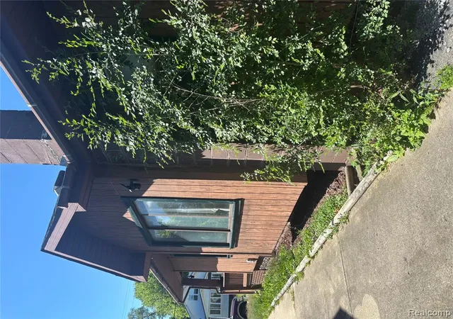 4th image of 1122 Simcoe Ave, Flint, MI 48507 4803 | MLS# 61003144