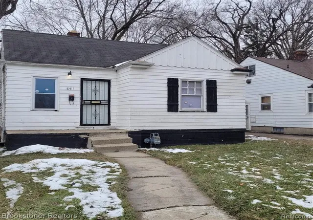 2nd image of 18411 Stout St, Detroit, MI 48219 | MLS# 60021784