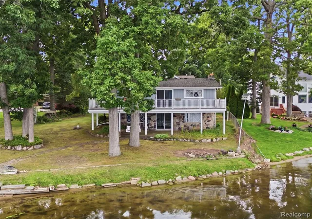 2nd image of 8954 Patrick Dr, Davisburg, MI 48350 | MLS# 61022758