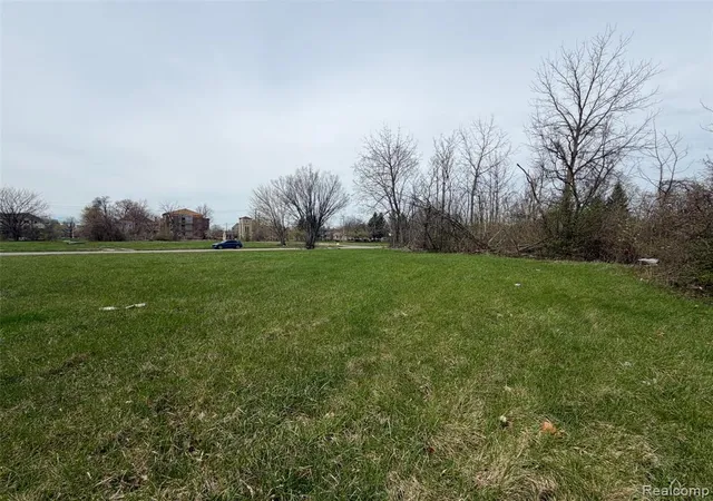 2nd image of 688 Field St, Detroit, MI 48214 | MLS# 60983822