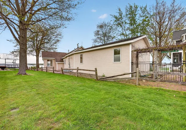 43rd image of 13117 Lakeshore Dr, Shelbyville, MI 49344 | MLS# 70528936