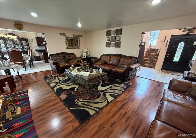 5th image of 6153 Bianca Ct, Sterling Heights, MI 48314 2179 | MLS# 60987513