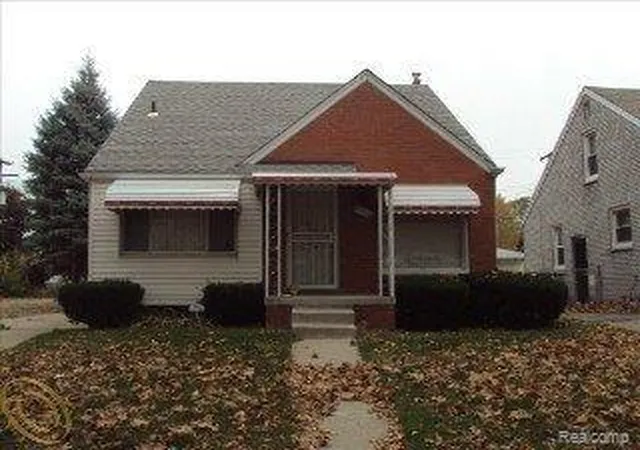 Single Family Residence at 18968 Blackmoor St, Detroit, MI 48234 | MLS# 20520680 | | Sold on 2012-08-28