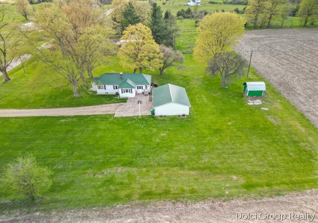 Homes for sale in Big Rapids, MI | 20690 Coolidge Rd, Big Rapids, MI 49307 | MLS# 70532143