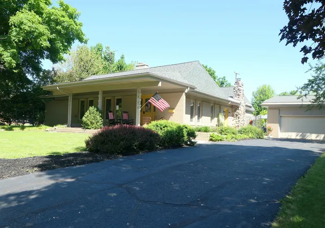 Homes for sale in Alma, MI | 1006 Falkirk Rd, Alma, MI 48801 | MLS# 80069050