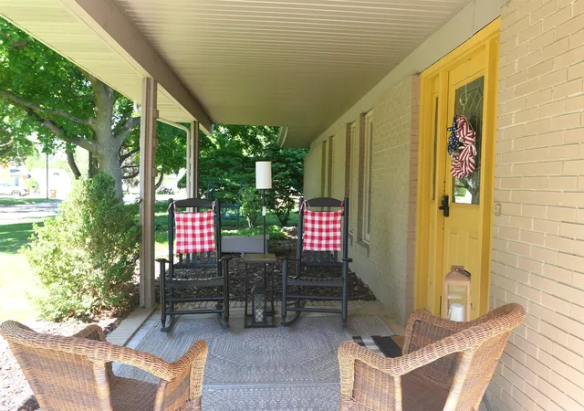 Homes for sale in Alma, MI | 1006 Falkirk Rd, Alma, MI 48801 | MLS# 80069050