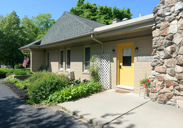 Homes for sale in Alma, MI | 1006 Falkirk Rd, Alma, MI 48801 | MLS# 80069050