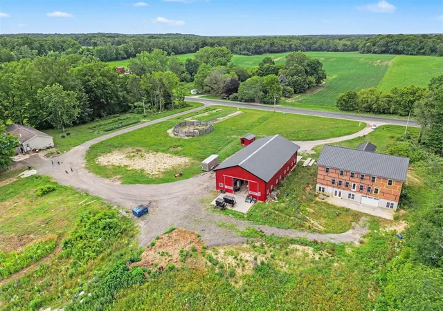 4th image of 41083 County Road 681, Bangor, MI 49064 | MLS# 70538930