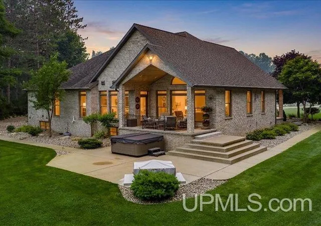 Photo 1 of Single family home for sale at 9045 N3 Ln, Gladstone, MI 49837 | MLS# 50211751 | Listing updated on 2026-08-07