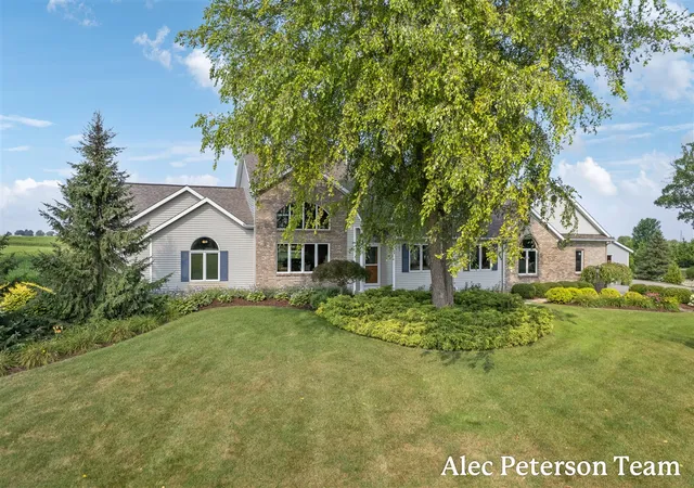 Photo 2 of Mansion for sale at 2807 8th Avenue, Byron Center, MI 49315 | MLS# 70547580 | Listing updated on 2026-09-02