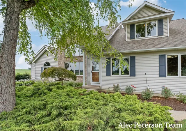 Photo 3 of Single family home for sale at 2807 8th Avenue, Byron Center, MI 49315 | MLS# 70547580 | Listing updated on 2026-09-02