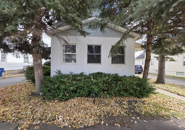 Homes for sale in Bay City, MI | 1113 S Grant St, Bay City, MI 48708 | MLS# 70505439