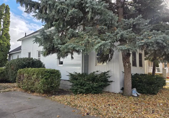 Homes for sale in Bay City, MI | 1113 S Grant St, Bay City, MI 48708 | MLS# 70505439