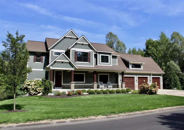 Photo 1 of Sale Pending at 3781 Bridgehampton Dr Ne Dr, Grand Rapids, MI 49546 | MLS# 70492863 | Listing updated on 2025-10-24